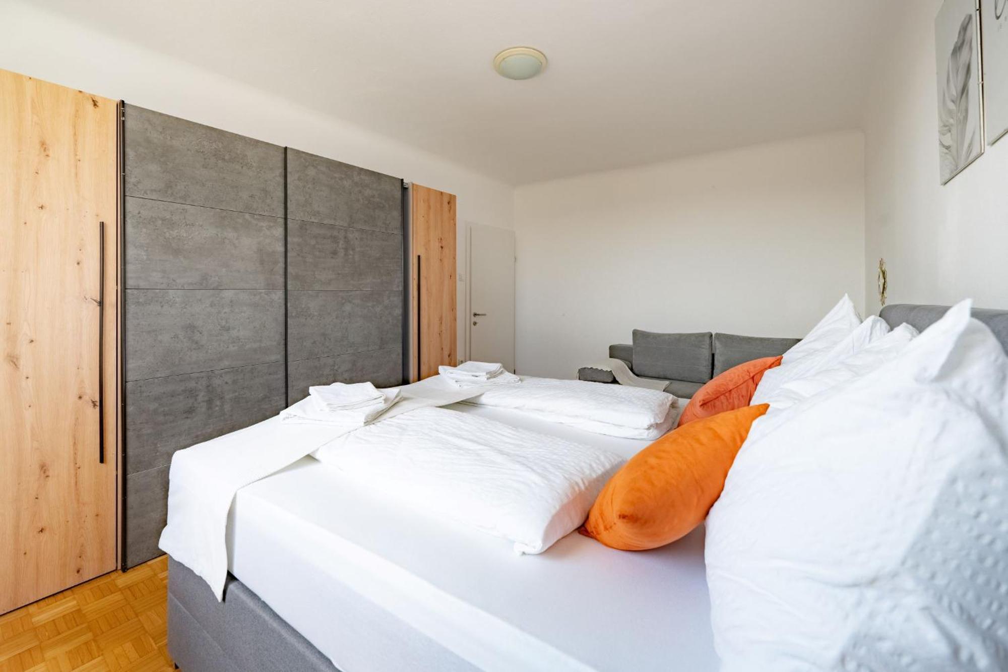 Tamliving Zentrum Luxus Parken Messe Wifi Traumaussicht Sunrise&Sunset Graz Exterior foto